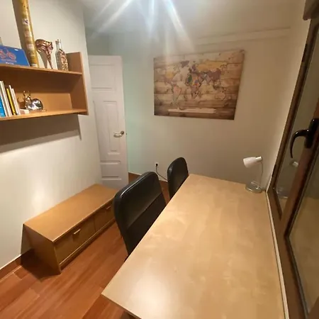 Apartamento En Luis Montoto, Nervión. Céntrico *