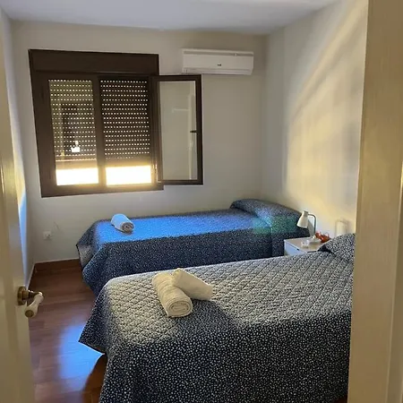 Apartamento En Luis Montoto, Nervión. Céntrico *