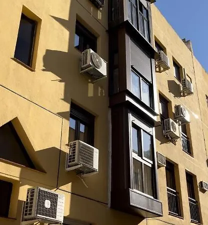 En Luis Montoto, Nervión. Céntrico Apartamento